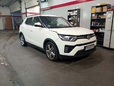 Biały Używany 2021 Ssangyong (KGM) Tivoli SUV | 45 000 zł - Obraz 1/4