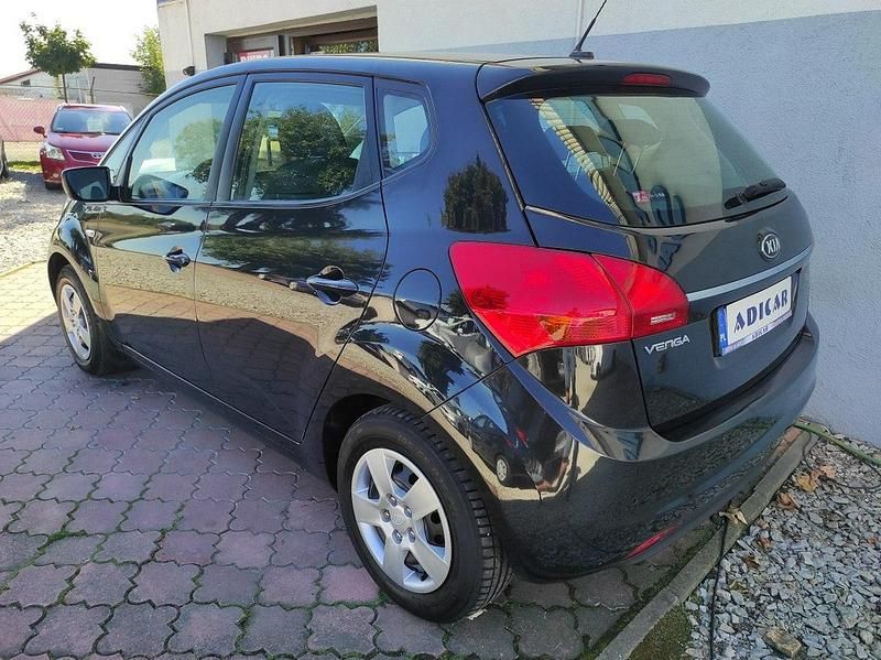 Używany Kia Venga 90 KM (66 kW) 2016 Czarny Hatchback