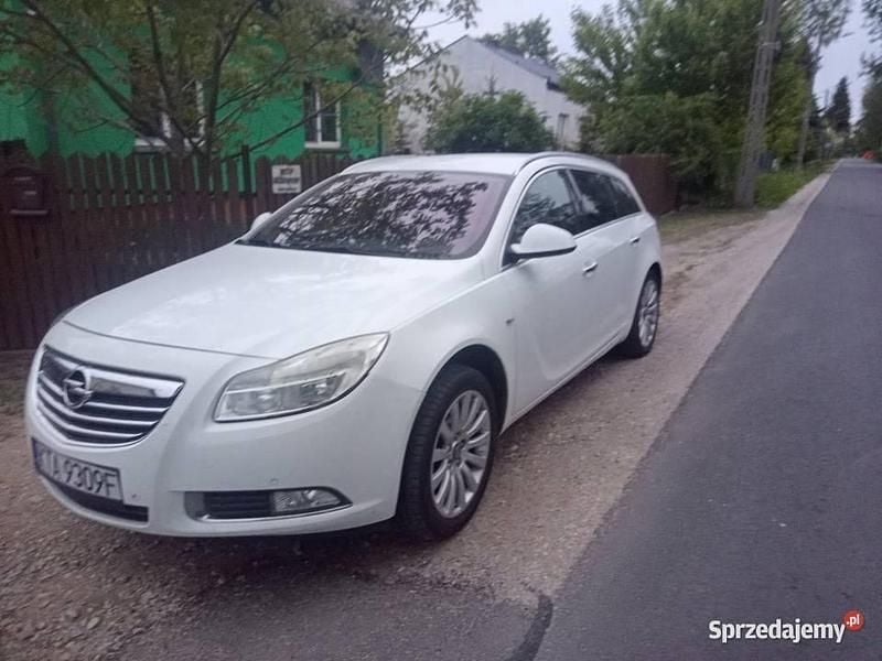 Używany Opel Insignia 140 KM (102 kW) 2009 Biały Kombi