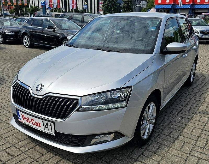 Używany Skoda Fabia 95 KM (69 kW) 2019 Srebrny (metalik) Kombi