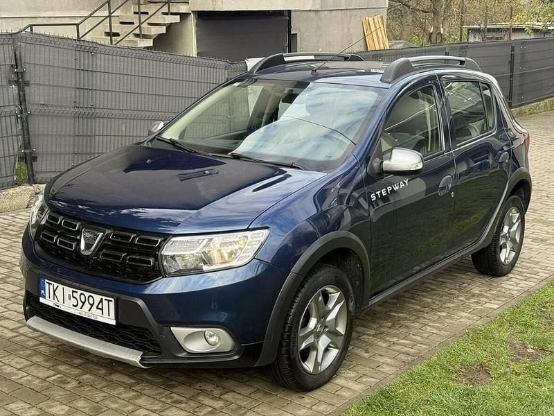 Granatowy Używany 2017 Dacia Sandero Stepway Hatchback | 29 900 zł (Super Cena) - Obraz 1/4