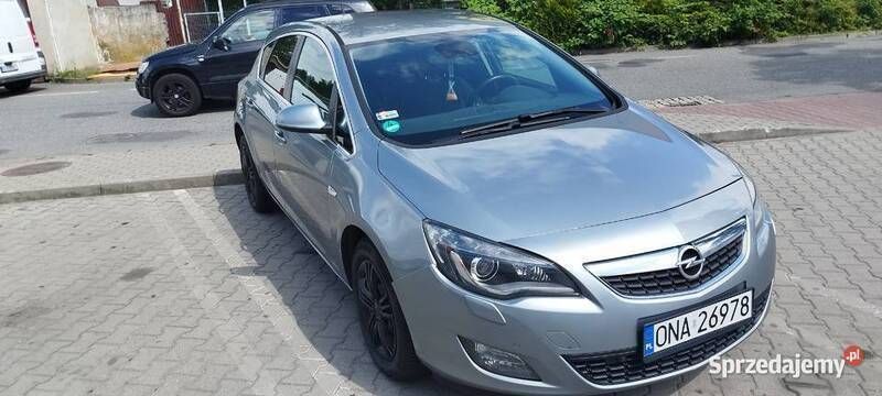 Używany 2011 Opel Astra | 15 700 zł (Dość drogi) - Obraz 1/4