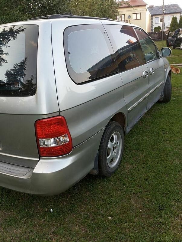 Używany Kia Carnival 2004 Srebrny Minivan