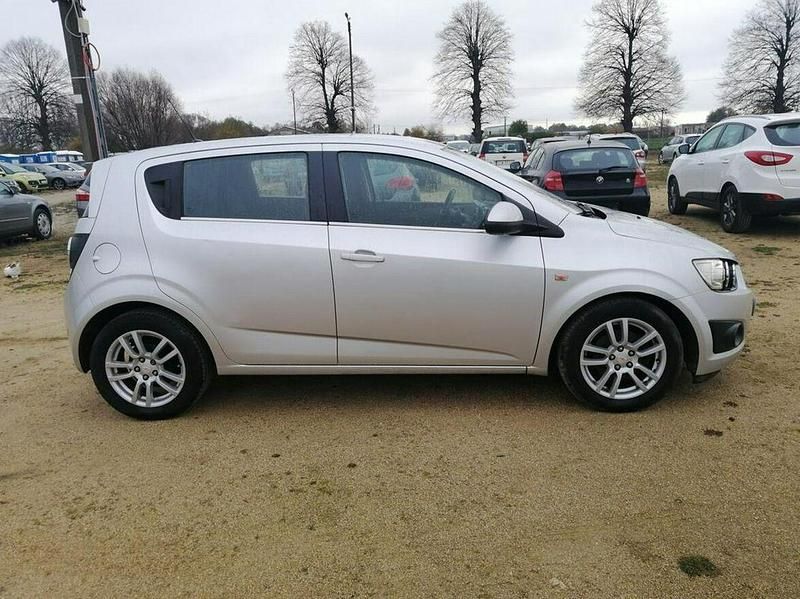 Używany Chevrolet Aveo 115 KM (84 kW) 2012 Srebrny Hatchback