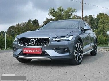 Szary Używany 2020 Volvo V60 CC Kombi | 193 000 zł - Obraz 1/4