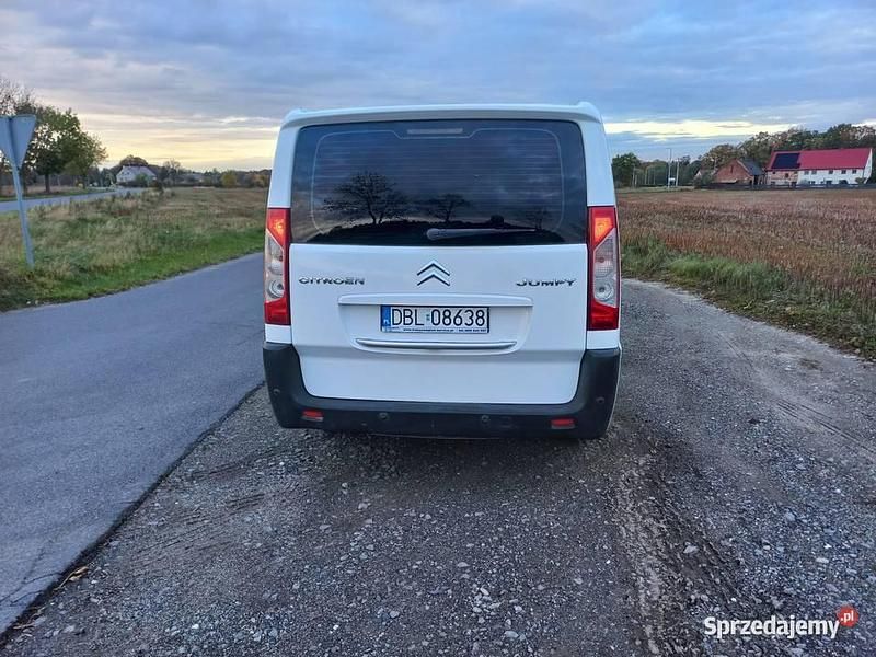 Używany Citroën Jumpy 2011 Biały Minivan