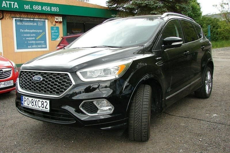 Czarny Używany 2017 Ford Kuga Vignale SUV | 69 900 zł (Dość drogi) - Obraz 1/4