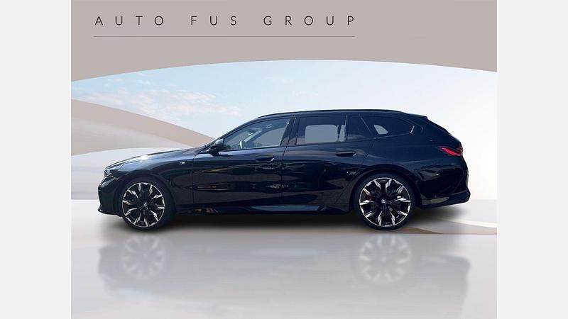 Używany BMW 520 Comfort Edition 197 KM (144 kW) 2024 Czarny szafir metalizowany Kombi