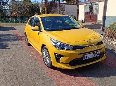 Żółty Używany 2020 Kia Rio Hatchback | 51 900 zł (Dość drogi) - Obraz 1/4