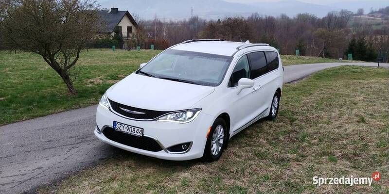 Biały Używany 2018 Chrysler Pacifica SUV | 87 000 zł (Super Cena) - Obraz 1/4