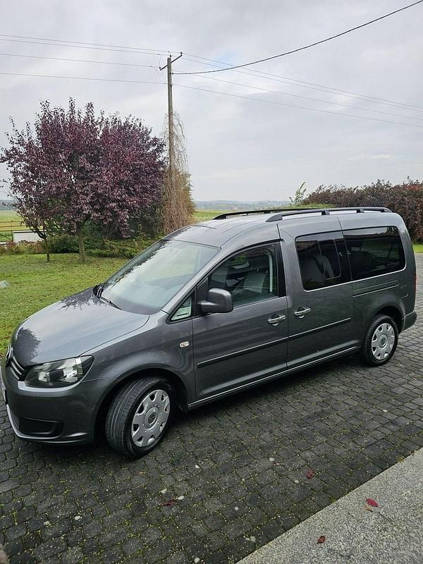 Używany VW Caddy 102 KM (75 kW) 2012 Szary (metalik) Minivan