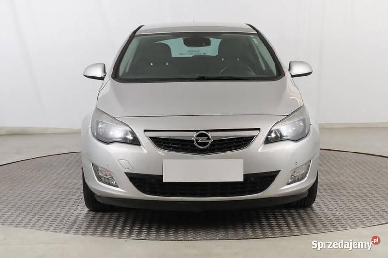 Srebrny Używany 2012 Opel Astra Hatchback | 19 999 zł (Dobra cena) - Obraz 1/4