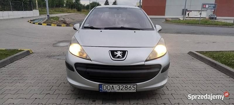 Srebrny Używany 2007 Peugeot 207 Hatchback | 3600 zł (Super Cena) - Obraz 1/4