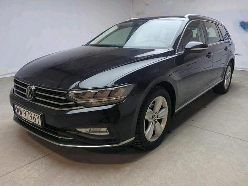 Czarny Używany 2023 VW Passat Kombi | 111 900 zł (Drogi) - Obraz 1/4