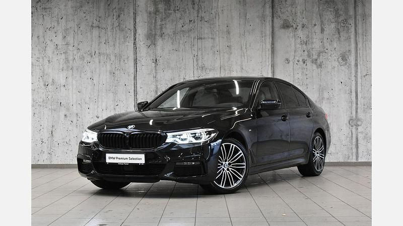 Black sapphire metallic metalizowany Używany 2019 BMW 520 Shadowline Sedan/Limuzyna | 139 900 zł (Super Cena) - Obraz 1/3