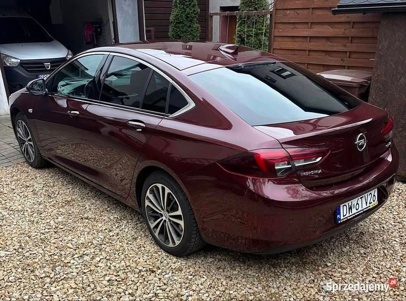 Bordowy Używany 2018 Opel Insignia Sedan/Limuzyna | 63 500 zł (Dość drogi) - Obraz 1/4