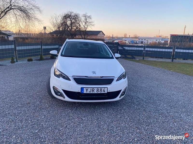Używany Peugeot 308 120 KM (88 kW) 2017