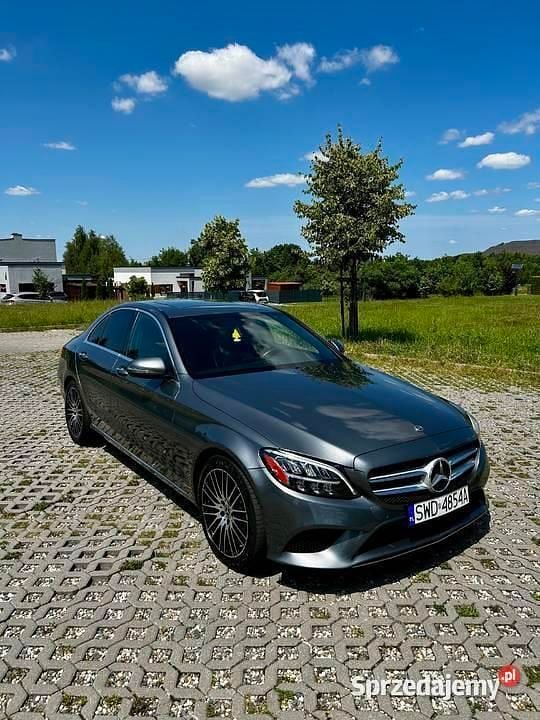 Używany 2019 Mercedes C300 | 90 000 zł (Super Cena) - Obraz 1/4