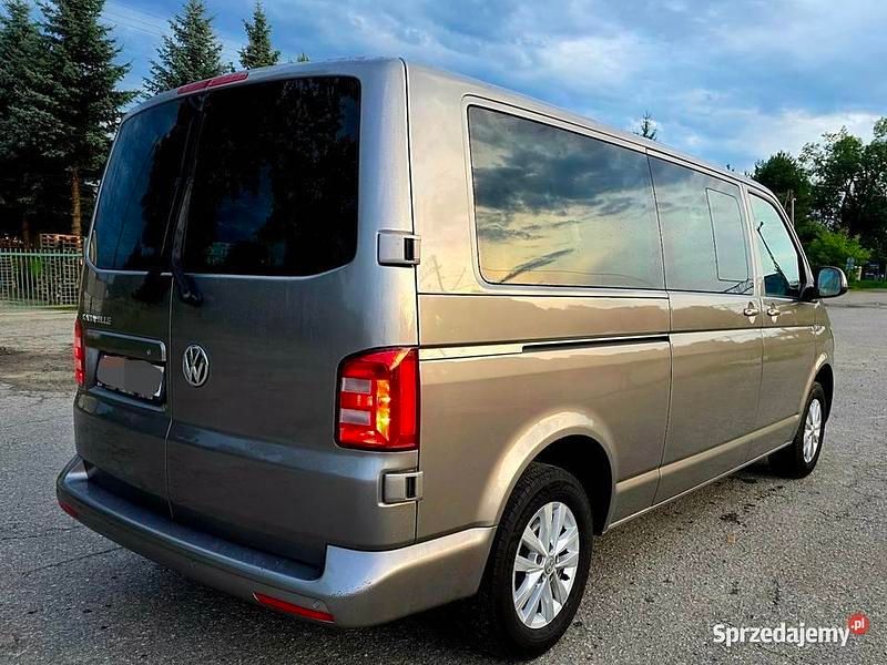 Złoty Używany 2018 VW T6 Van | 123 500 zł - Obraz 1/4