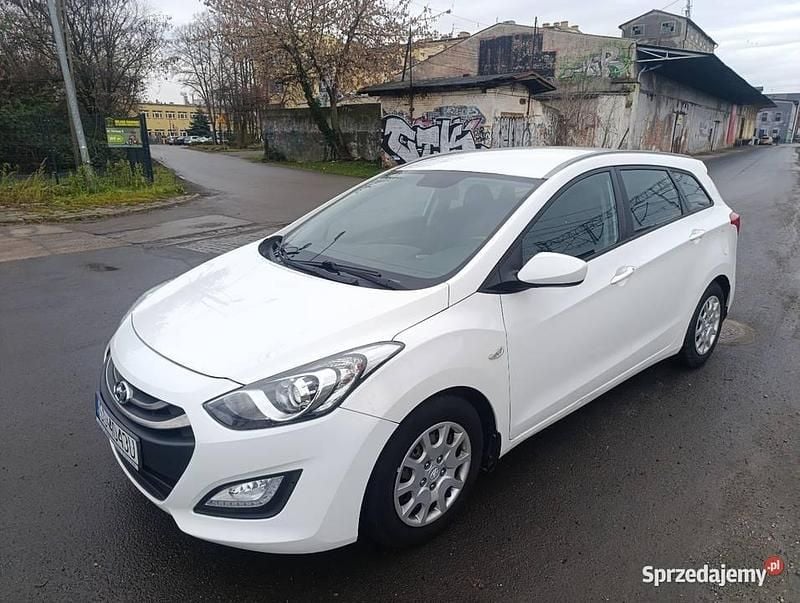 Biały Używany 2014 Hyundai i30 Kombi | 17 500 zł (Uczciwa cena) - Obraz 1/4
