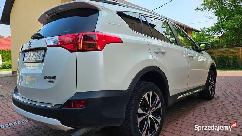 Używany Toyota RAV4 124 KM (91 kW) 2015 Biały SUV