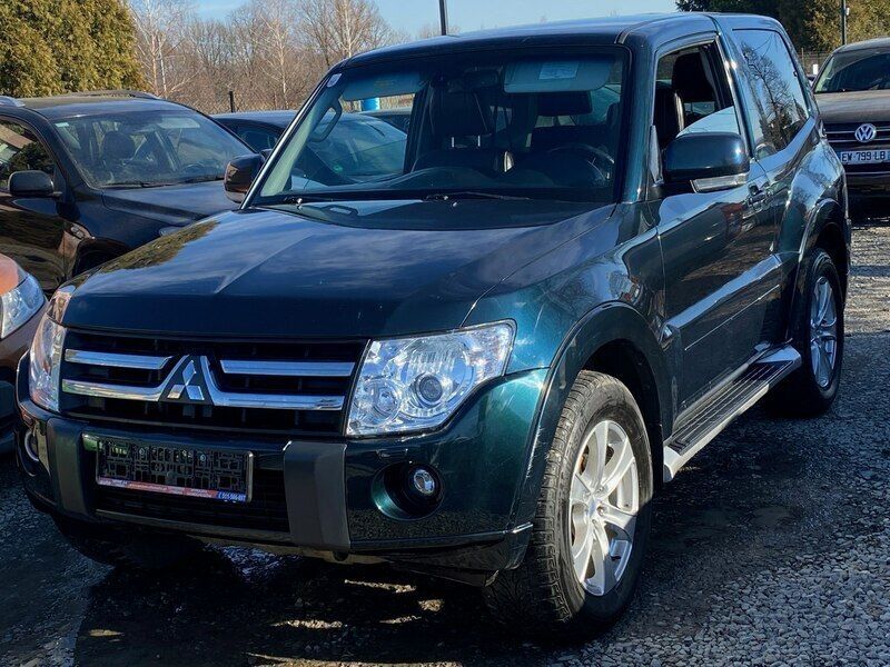 Używany Mitsubishi Pajero 200 KM (147 kW) 2011 Zielony SUV