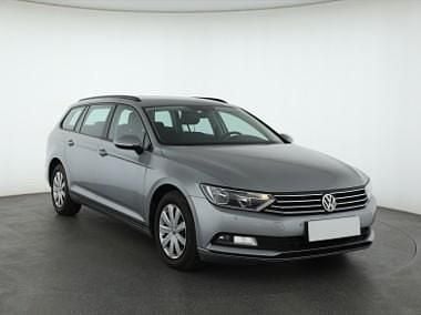 Srebrny Używany 2017 VW Passat Kombi | 44 999 zł (Dobra cena) - Obraz 1/4
