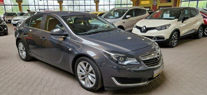 Grafitowy Używany 2014 Opel Insignia Hatchback | 35 900 zł (Uczciwa cena) - Obraz 1/4