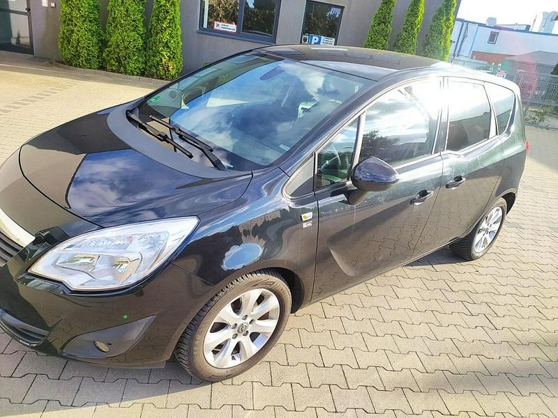 Używany Opel Meriva Edition 120 KM (88 kW) 2012 Szary (metalik) Minivan