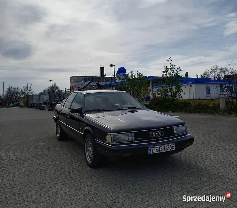 Używany Audi 200 1990 Grafitowy Sedan/Limuzyna