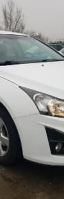 Używany Chevrolet Cruze 141 KM (103 kW) 2011 Biały Sedan/Limuzyna