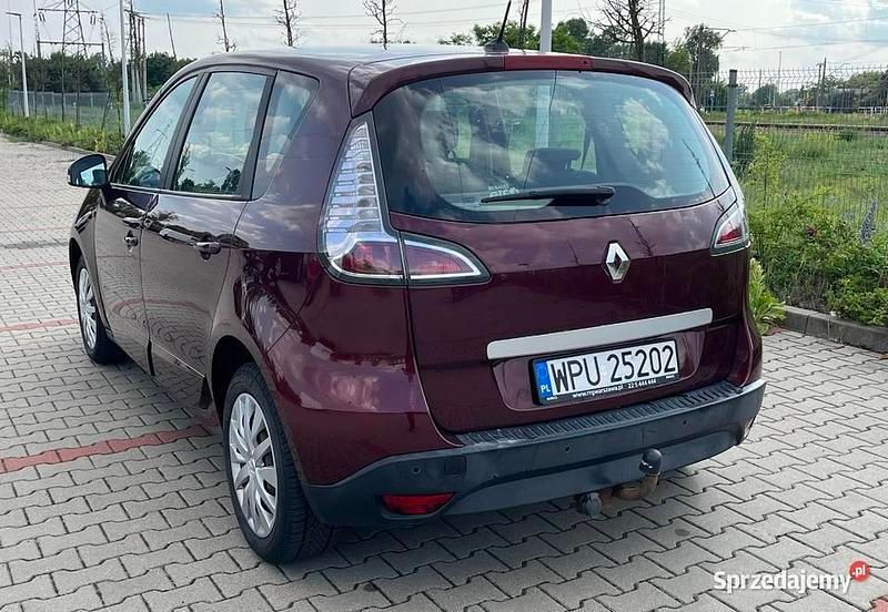 Używany Renault Scénic III Expression 110 KM (80 kW) 2013 Minivan