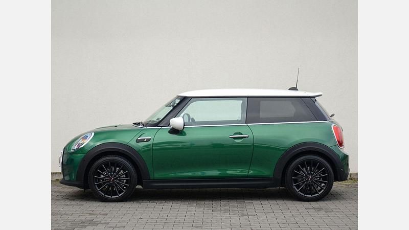Używany Mini Cooper SE Hatch 75 kW (102 KM) 2021 British racing green iv metalizowany Hatchback