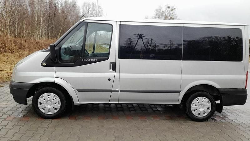 Srebrny Używany 2010 Ford Transit Minivan | 26 900 zł (Dość drogi) - Obraz 1/4
