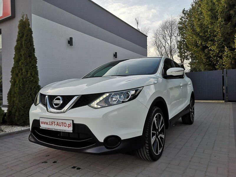 Biały Używany 2014 Nissan Qashqai SUV | 49 900 zł (Dość drogi) - Obraz 1/4