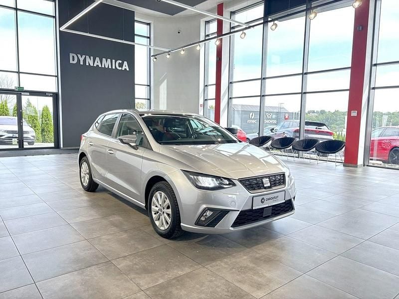 Srebrny Używany 2022 Seat Ibiza Style Hatchback | 59 900 zł (Dość drogi) - Obraz 1/3