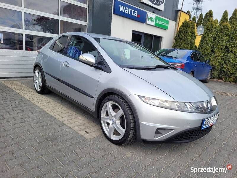 Używany Honda Civic 140 KM (102 kW) 2009 Srebrny Hatchback