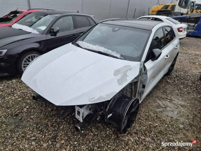 Biały Używany 2024 Audi RS3 Sportback Comfort Hatchback | 147 600 zł - Obraz 1/4