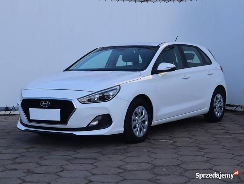 Używany Hyundai i30 2019 Biały Hatchback