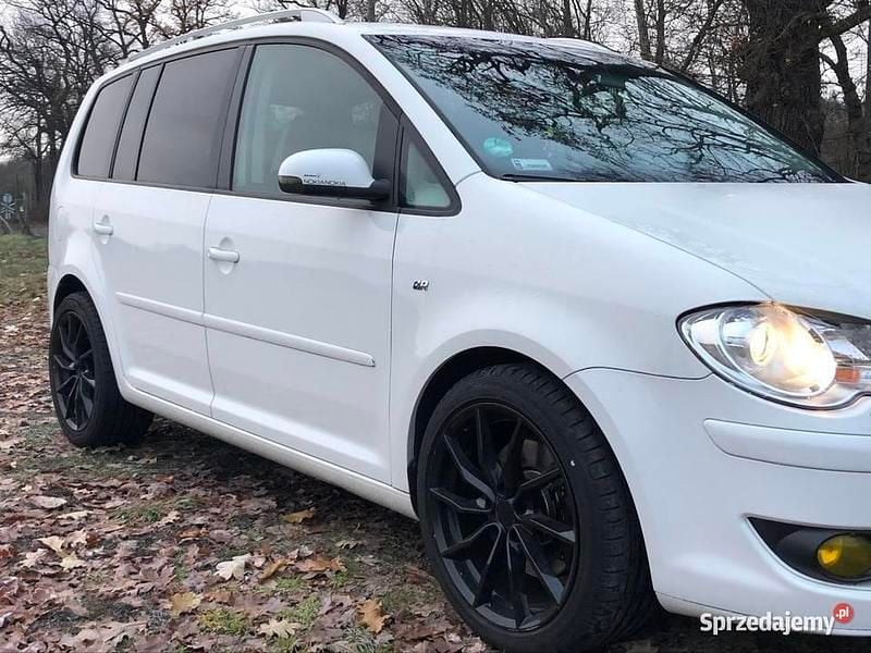 Biały Używany 2008 VW Touran R-line Minivan | 16 000 zł (Uczciwa cena) - Obraz 1/4