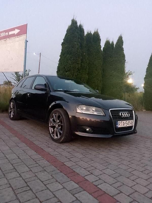 Czarny Używany 2009 Audi A3 Sportback Hatchback | 22 000 zł (Drogi) - Obraz 1/4