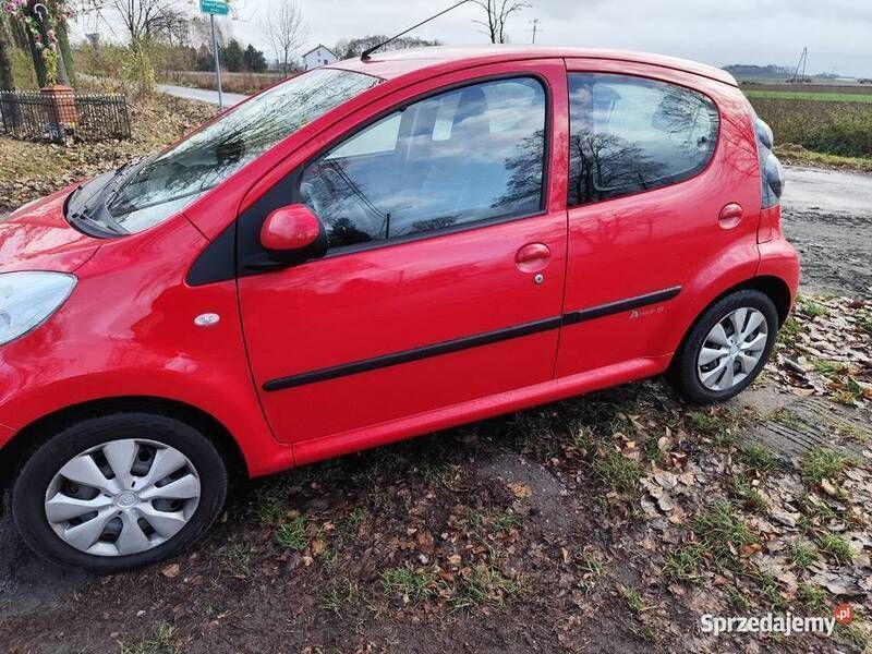 Używany Citroën C1 68 KM (50 kW) 2011 Czerwony Hatchback