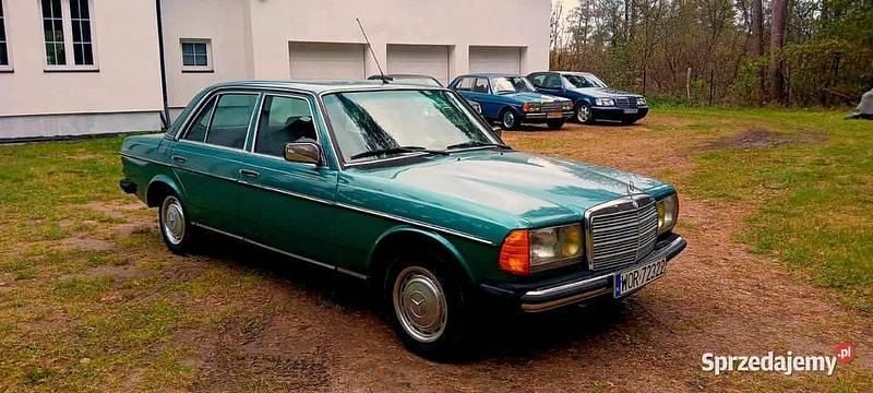Używany Mercedes 240 1983