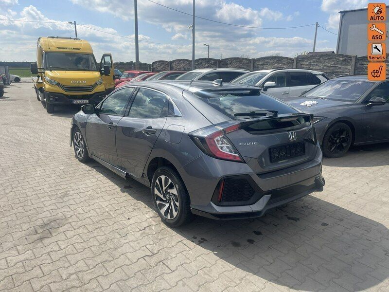 Grafitowy (metalik, perła) Używany 2018 Honda Civic Hatchback | 18 900 zł - Obraz 1/4