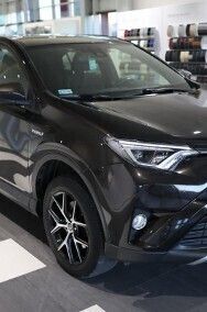 Używany Toyota RAV4 Hybrid Premium 197 KM (144 kW) 2017 Brązowy SUV