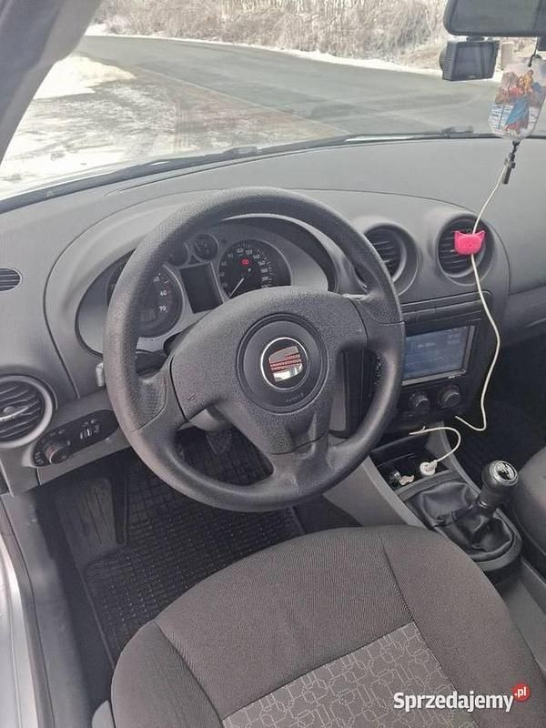 Używany Seat Ibiza 2008 Srebrny Hatchback