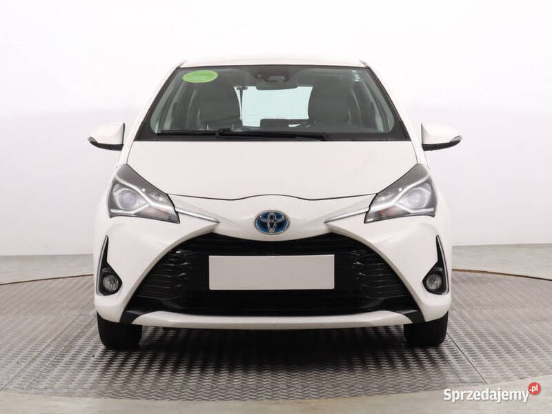 Biały Używany 2018 Toyota Yaris Hybrid Hatchback | 49 999 zł (Dobra cena) - Obraz 1/4