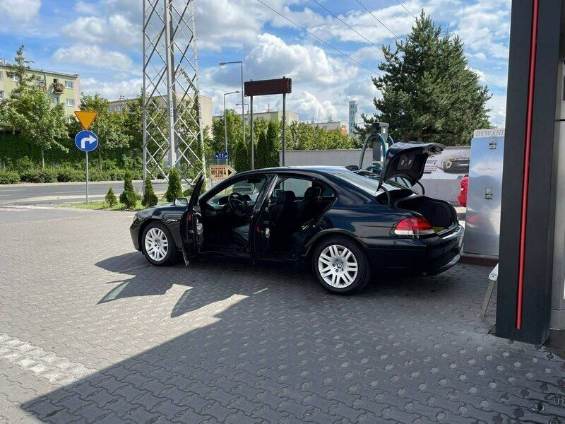 Używany BMW 730 218 KM (160 kW) 2004 Czarny (metalik) Sedan/Limuzyna