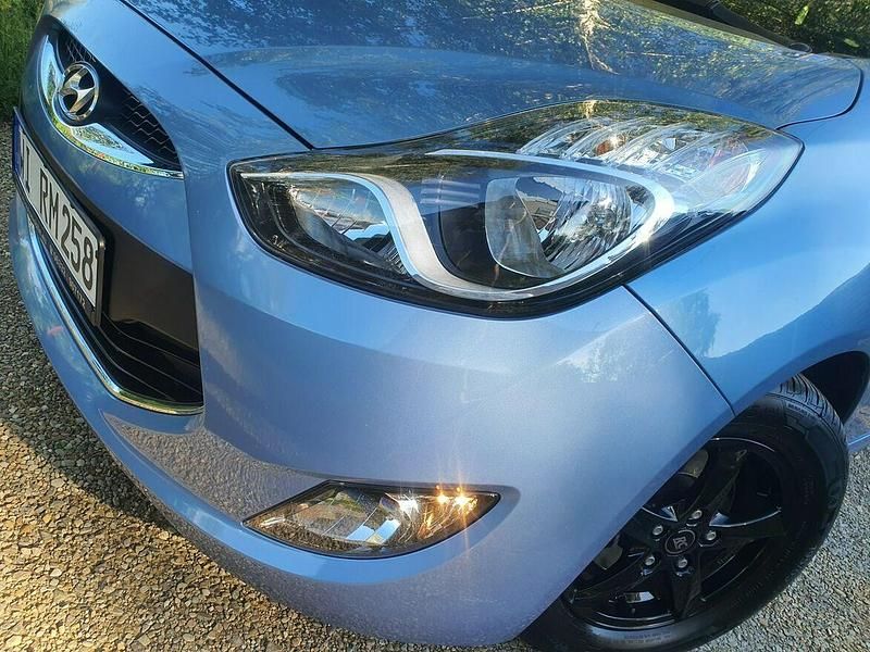 Używany Hyundai ix20 Comfort 125 KM (91 kW) 2011 Niebieski Hatchback