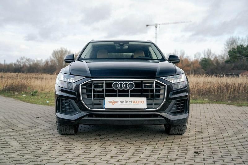 Używany Audi Q8 Ambiente 286 KM (210 kW) 2018 Czarny (metalik) SUV